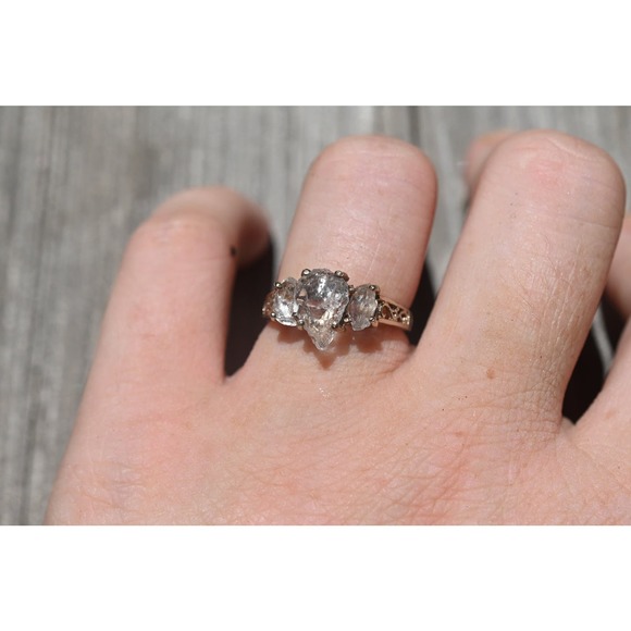alternative raw diamond engagement ring raw crystal size 4 5 6 7 8 8 9 10 11 12 - Picture 5 of 9